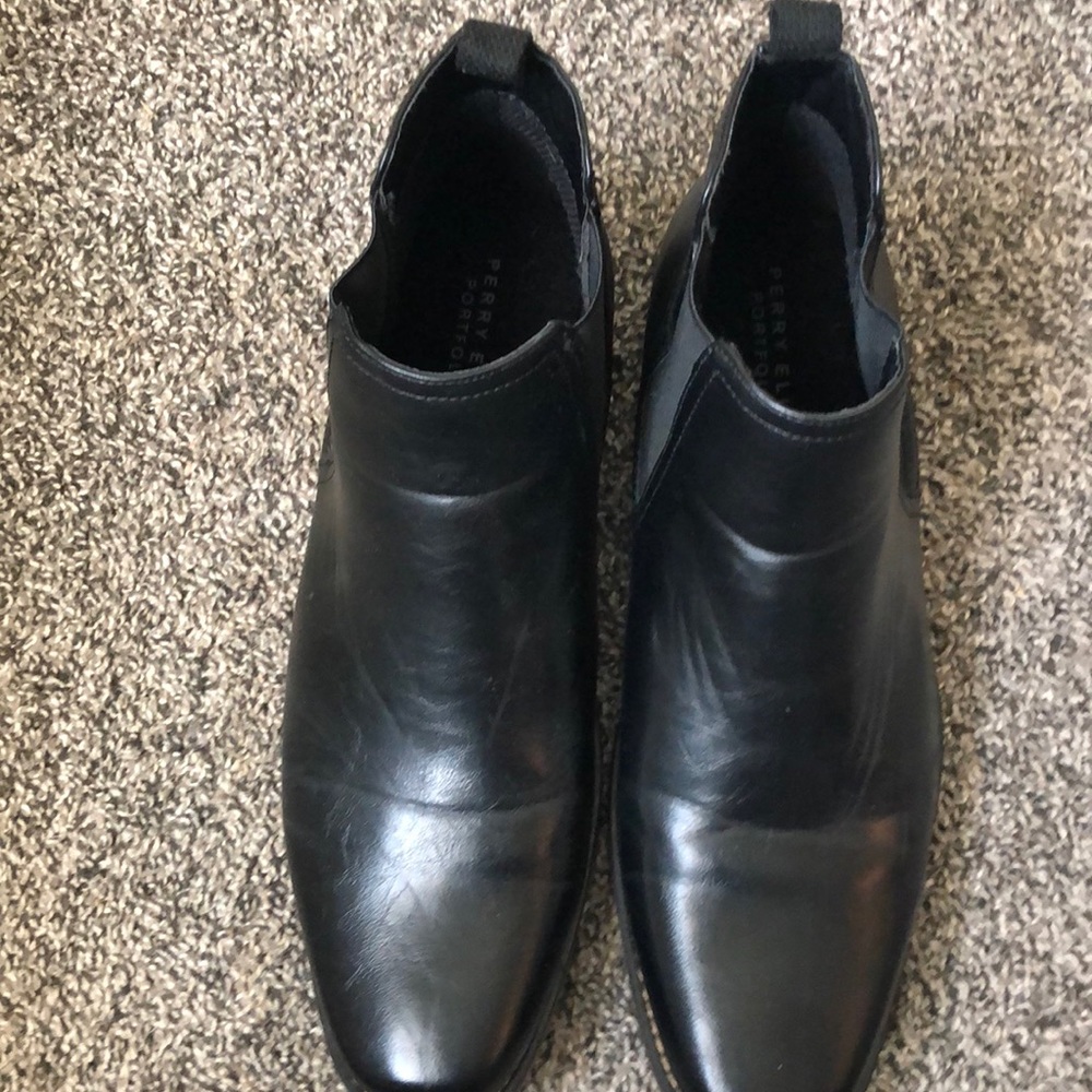 Suit shoes